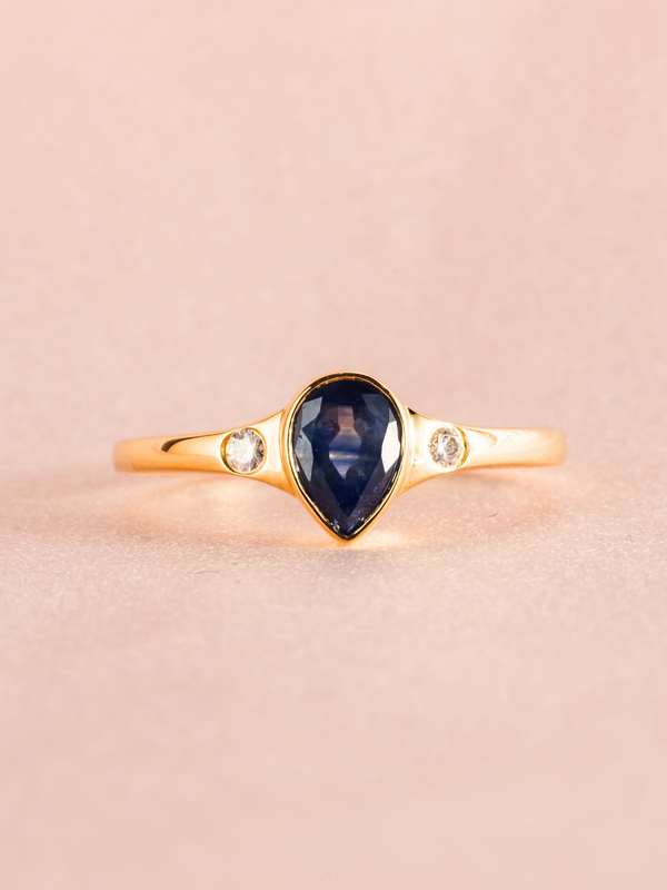 Alicia Ring - Blue Sapphire & Moissanite - 18K Yellow Gold