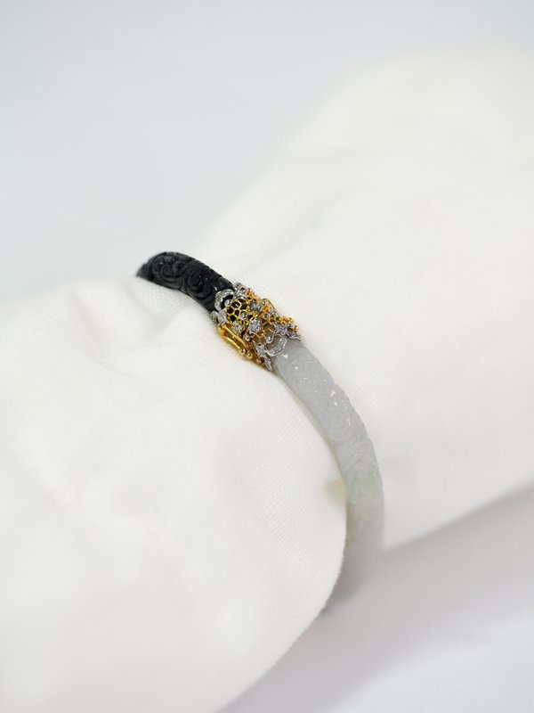 Natural Black & White Jade Bangle - 18K Solid Gold