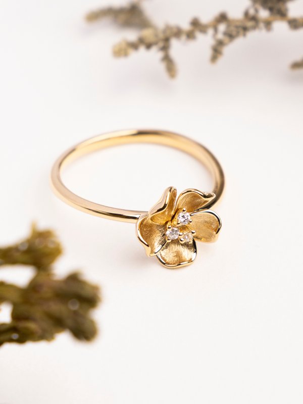 Buttercup Floral Ring - 18K Yellow Gold