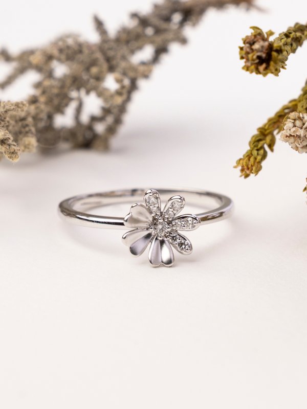 Daisy Floral Ring - 18K White Gold
