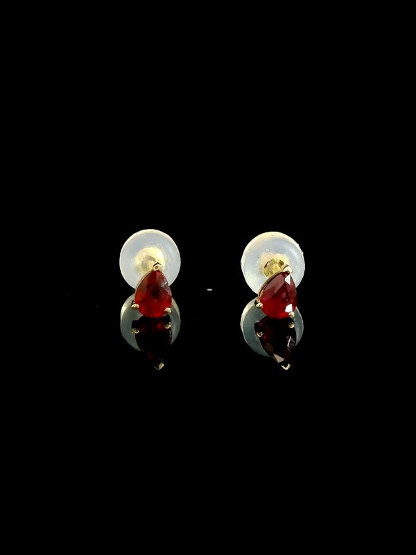 Ruby Earrings Teardrop - 18K Yellow Gold