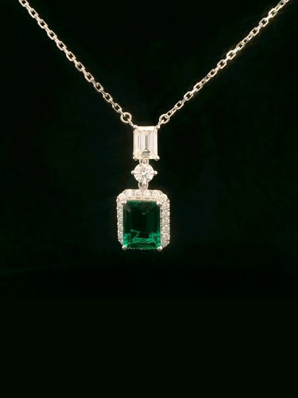 CVD Lab Diamond & Lab Emerald Necklace (Emerald Cut)