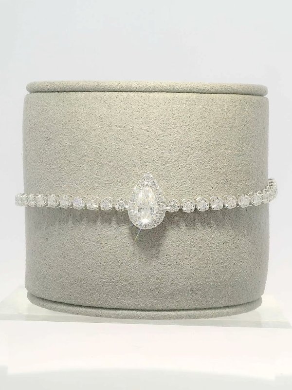 Lab Grown Diamond Bracelet (Teardrop)