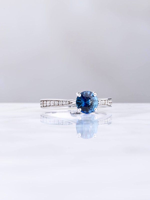 Julia Ring - Blue Sapphire & Diamond - 18K White Gold