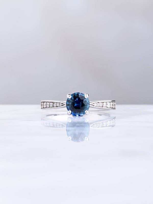 Julia Ring - Blue Sapphire & Diamond - 18K White Gold