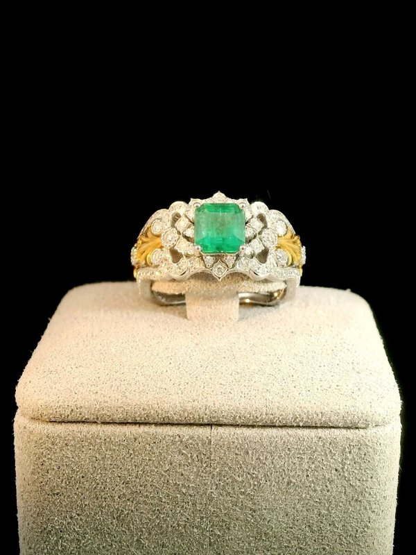 1.08Ct Afghanistan Emerald Ring - 18K Solid Gold