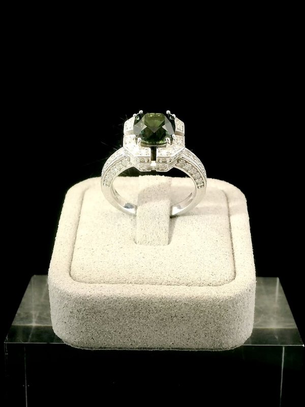 Green Teal Sapphire Ring